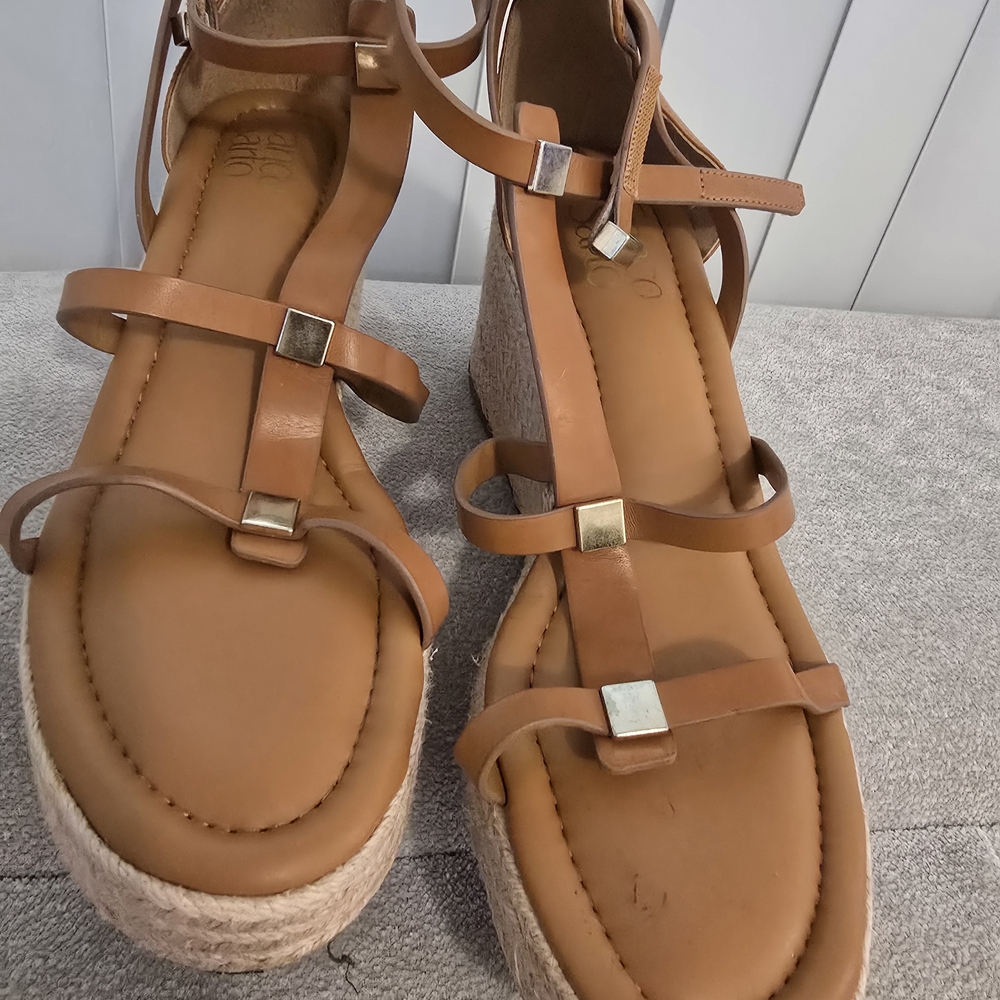 Women's Tan Wedge Sandals